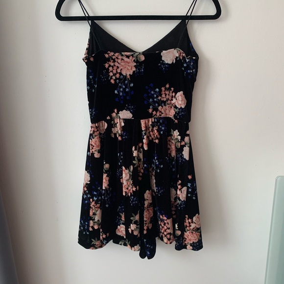 H&M Floral Velvet Romper - Picture 2 of 2